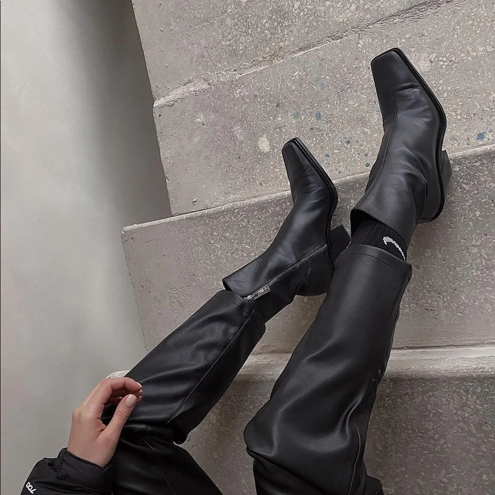 Zara leather heeled cowboy boots squared toe - Picture 2 of 5